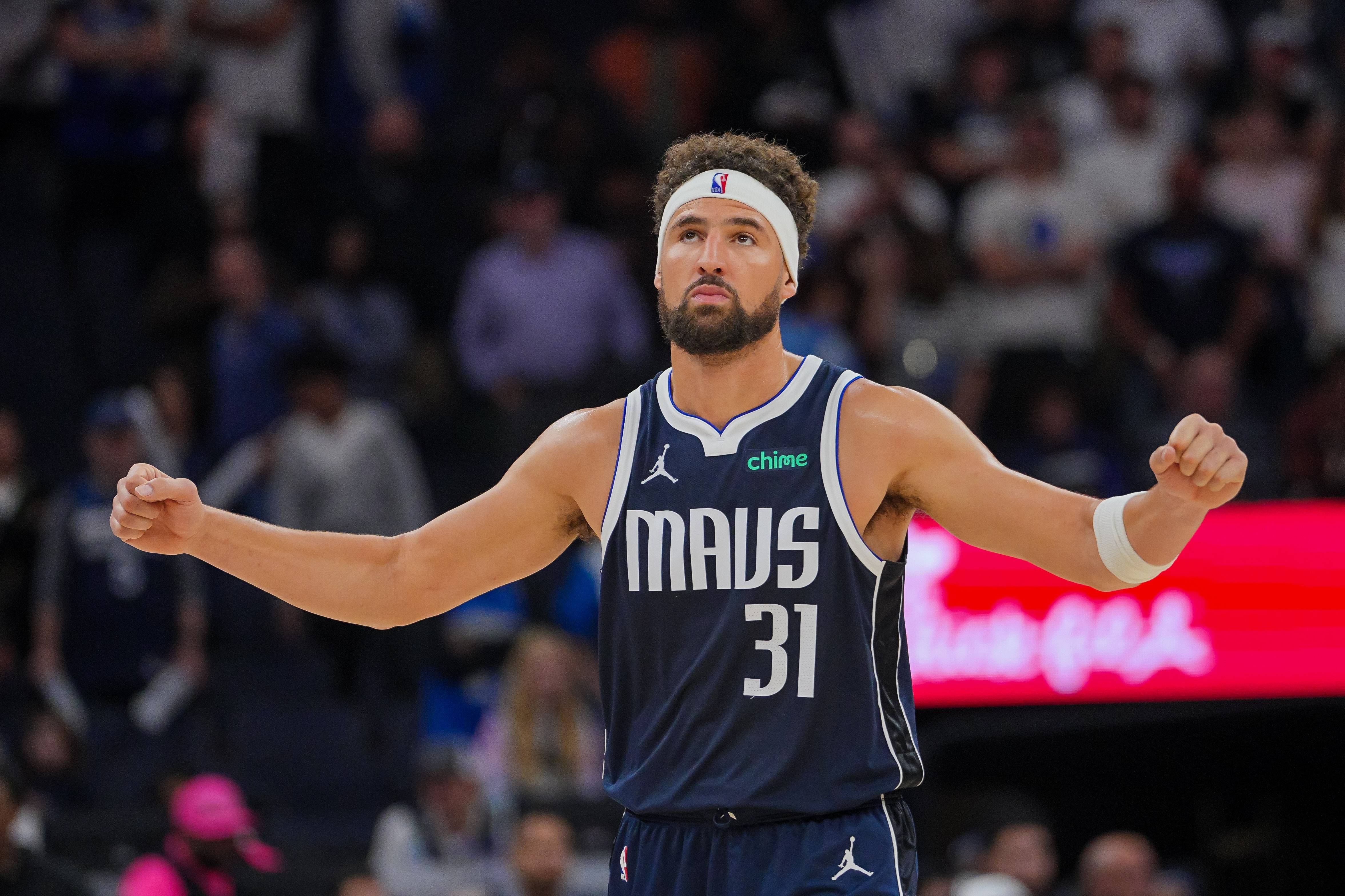 包含热火横扫美国男篮，浓眉打破历史纪录的词条