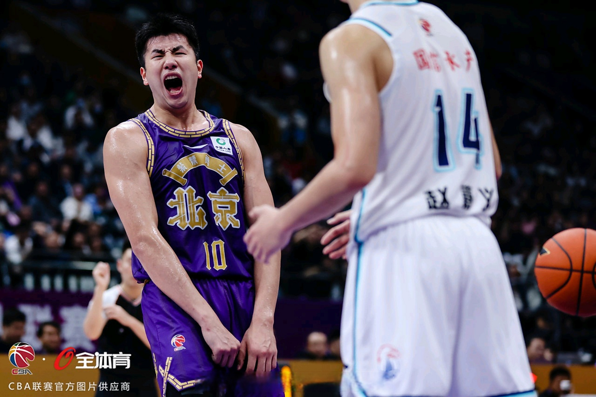 黑龙江男篮主场告捷,实力有所提升 黑龙江男篮主场告捷,实力有所提升