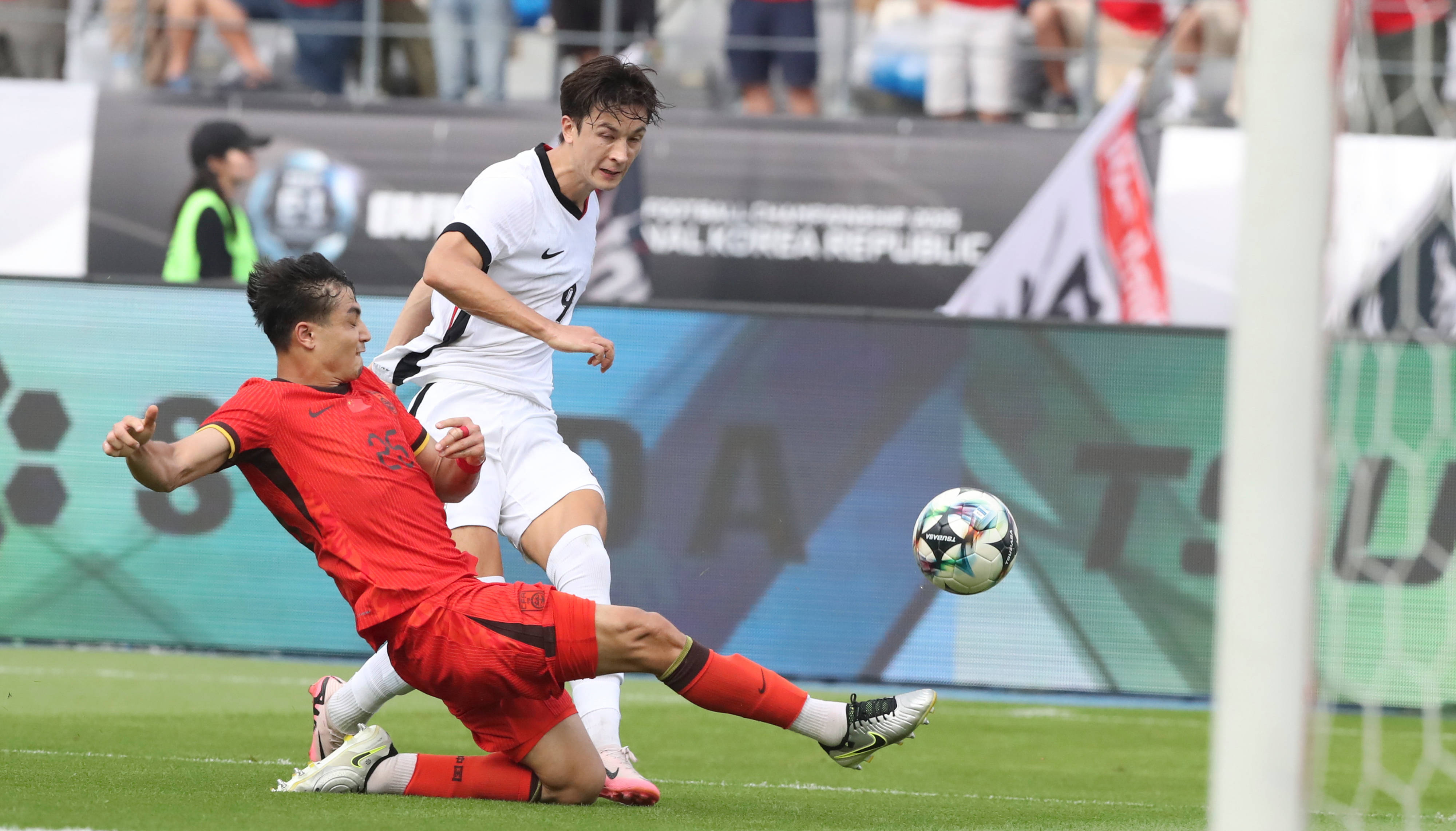 东亚球队在国际足球赛事中夺冠的简单介绍