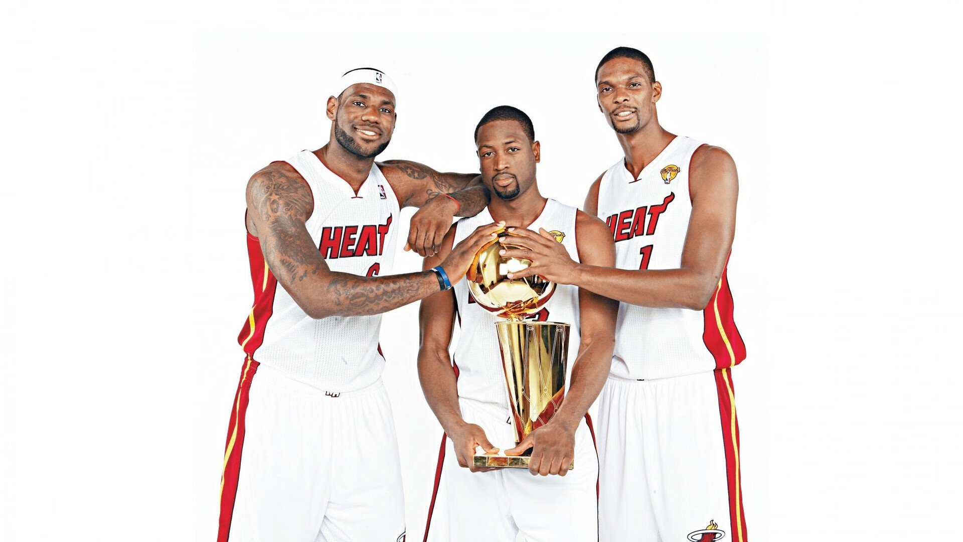 横扫之夜，武切维奇惊艳四座，上海男篮的完美风暴